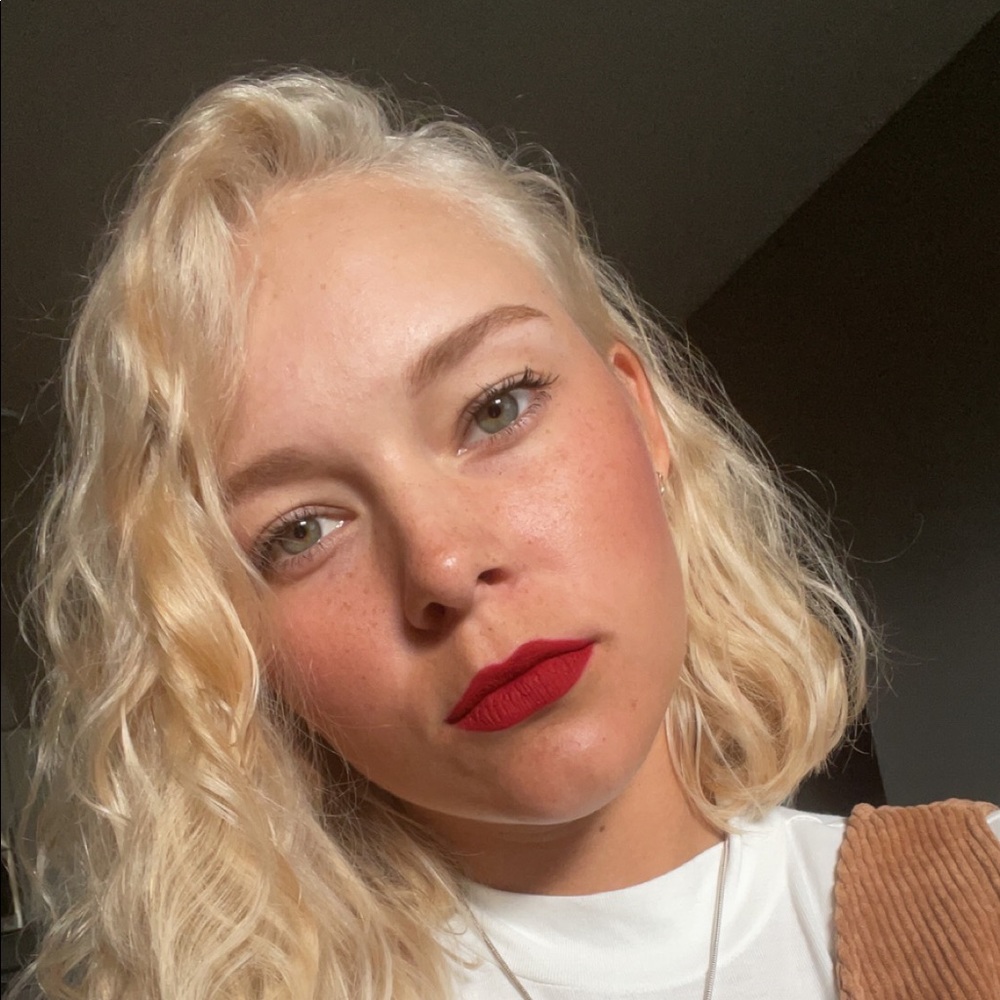 Meet your Posher, Rebecca